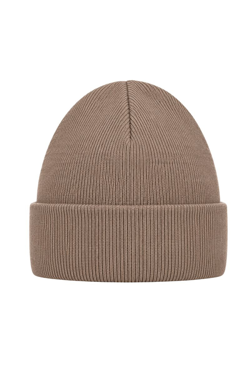 Dziecięca czapka merino NAOMI MINI do codziennych spacerów.
Beżowa czapka NAOMI MINI o minimalistycznym kroju.