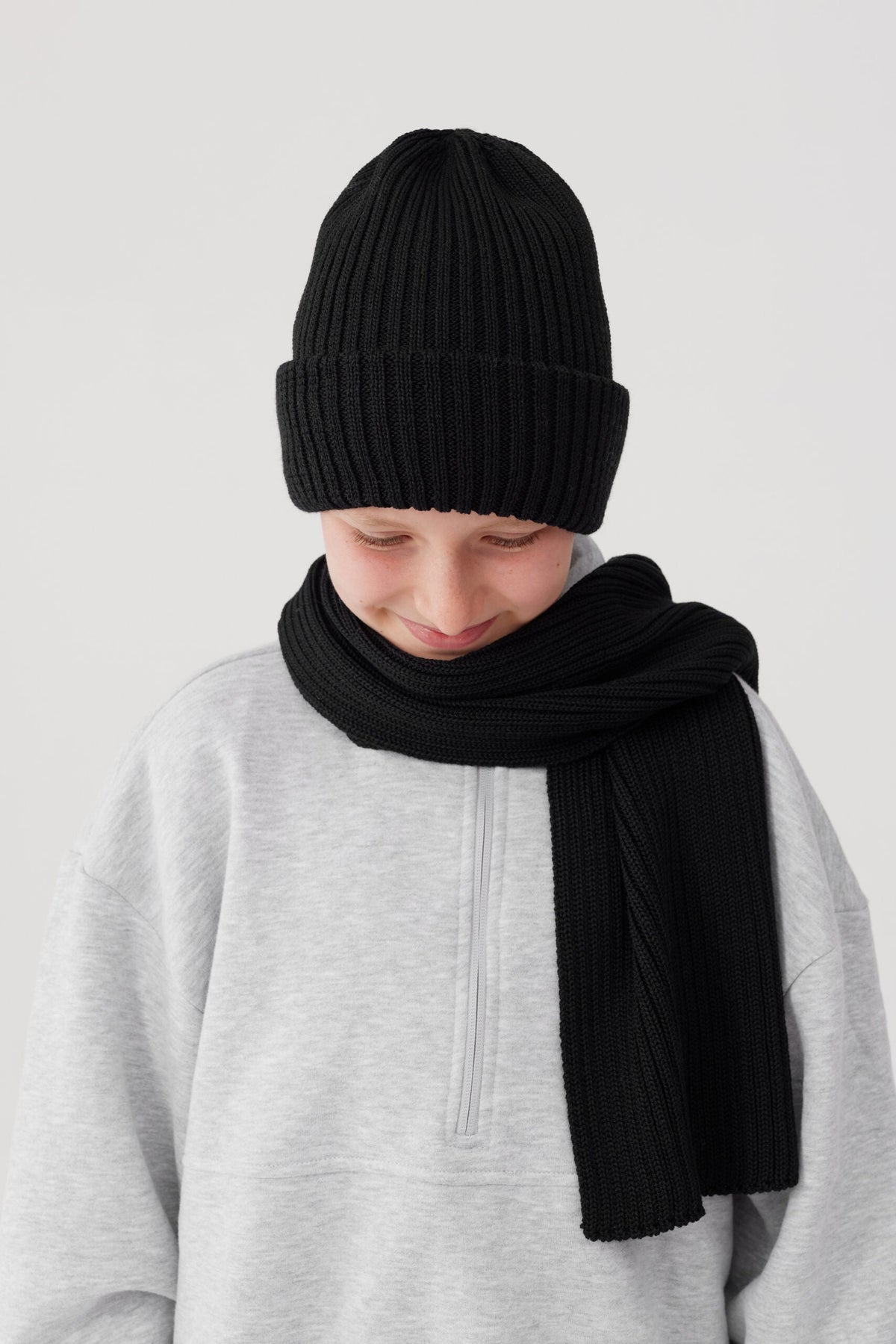 komplet merino czapka i szal w kolorze czarnym