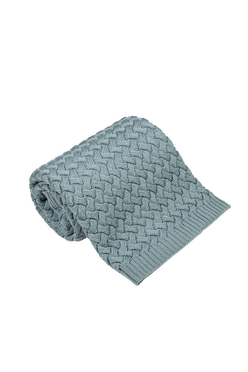Kocyk FLUFFY z miękkiej i oddychającej wełny merino.
Kocyk niemowlęcy premium wykonany ze 100% wełny merino.