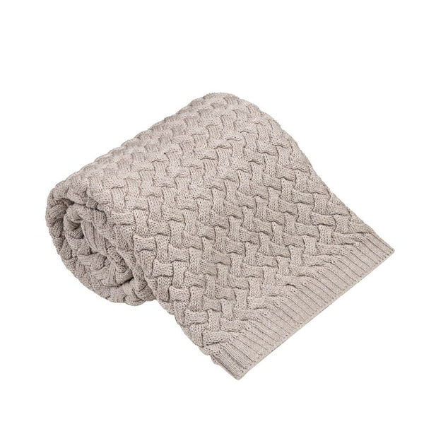 Miękki kocyk dziecięcy FLUFFY z naturalnej wełny merino.
Dzianinowy kocyk niemowlęcy z dekoracyjnym splotem.