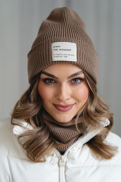 Komplet czapka i komin BRIGID NEW – 100% wełny merino – camel