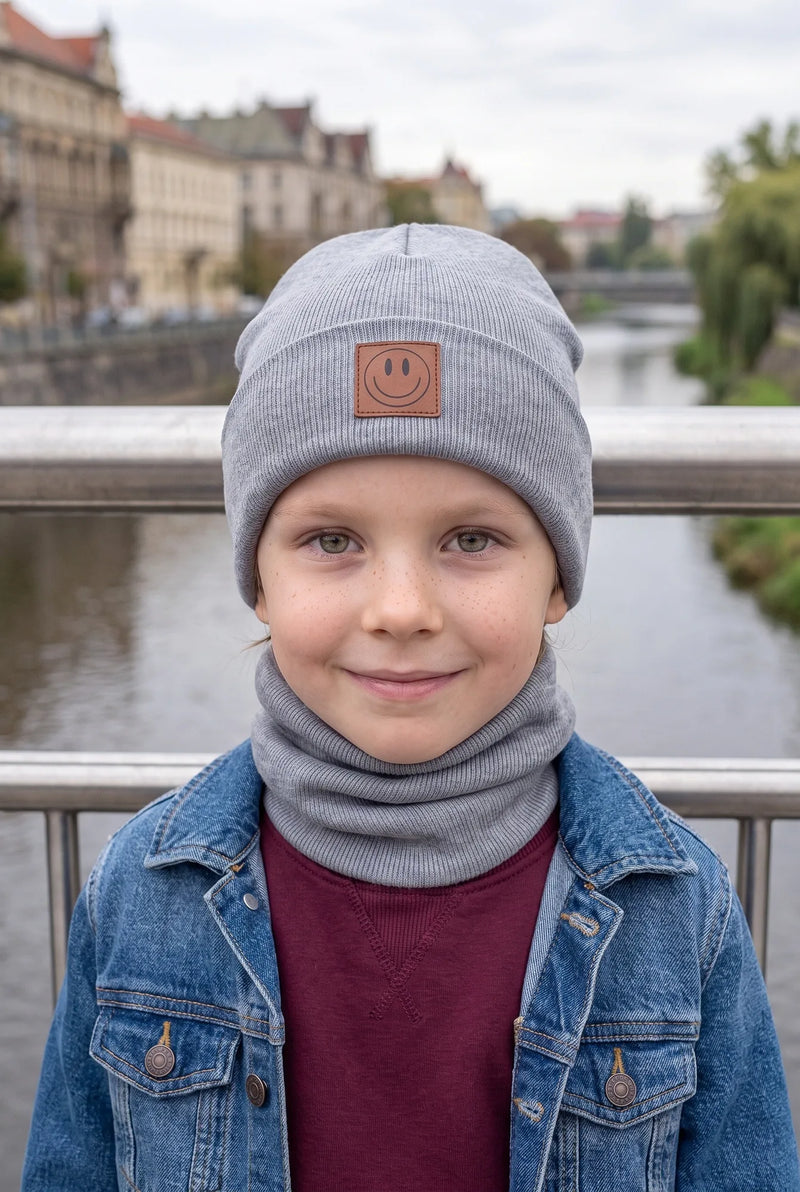 Komplet czapka i komin SMILE – szary