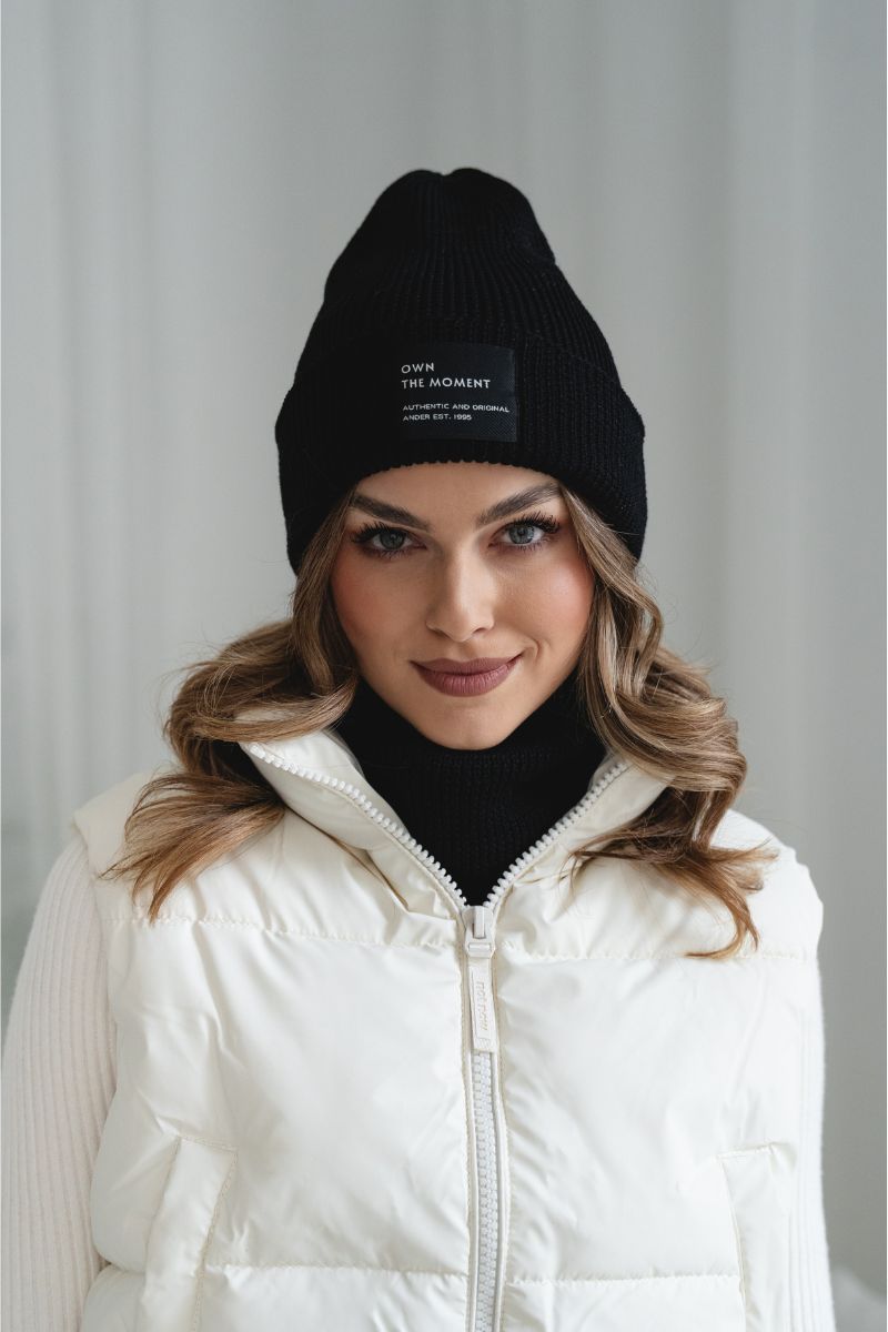 czapka i komin z naturalnej wełny merino jako stylowy komplet zimowy