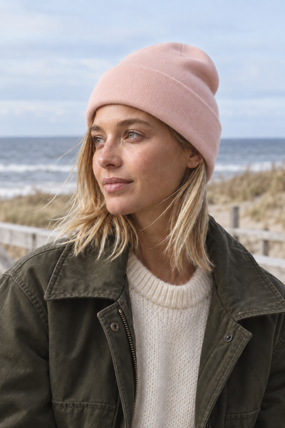 Czapka NAOMI – 100% wełny merino – pudrowy róż